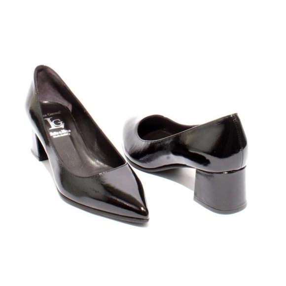 Italian Black Patent Leather Classic Pointy Heel Shoes - Picture 2 of 8